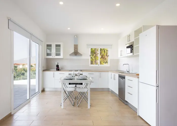 Ranas 1 בית נופש *